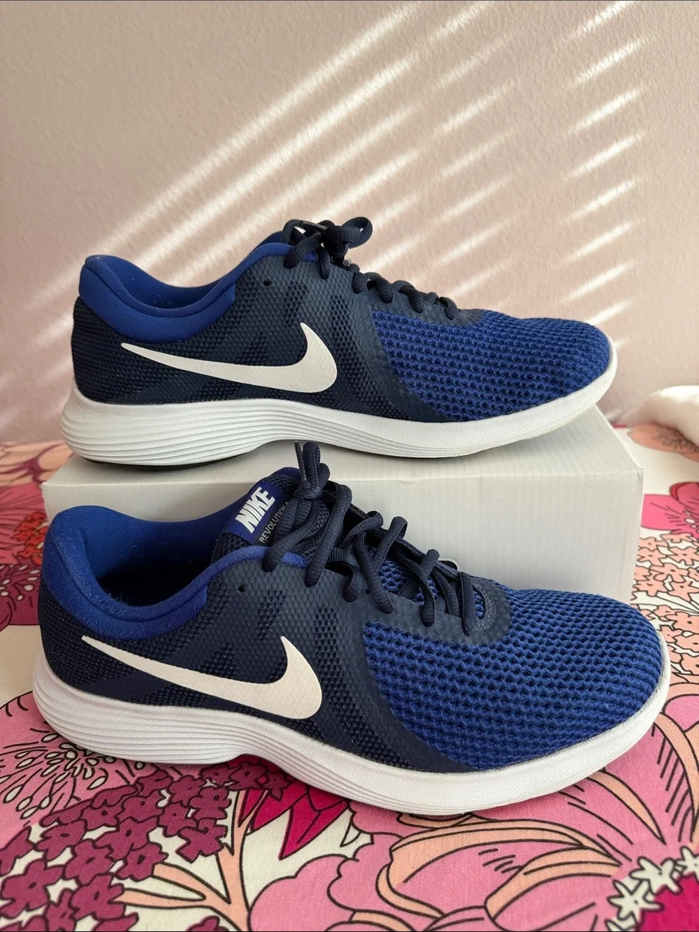 Men’s Nike Revolution 4 Blue White Running Shoes Size 10